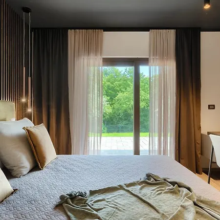 Villa Magnificent Istria Oasis 4 Bedrooms Spacious Sun Terrace With Outdoor Heated Pool Labin
