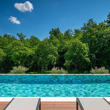 Magnificent Istria Oasis 4 Bedrooms Spacious Sun Terrace With Outdoor Heated Pool Labin *