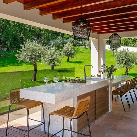 Magnificent Istria Oasis 4 Bedrooms Spacious Sun Terrace With Outdoor Heated Pool Labin Villa Labin (Istria)