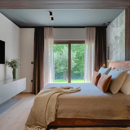 Magnificent Istria Oasis 4 Bedrooms Spacious Sun Terrace With Outdoor Heated Pool Labin Villa