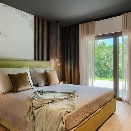 Magnificent Istria Oasis 4 Bedrooms Spacious Sun Terrace With Outdoor Heated Pool *