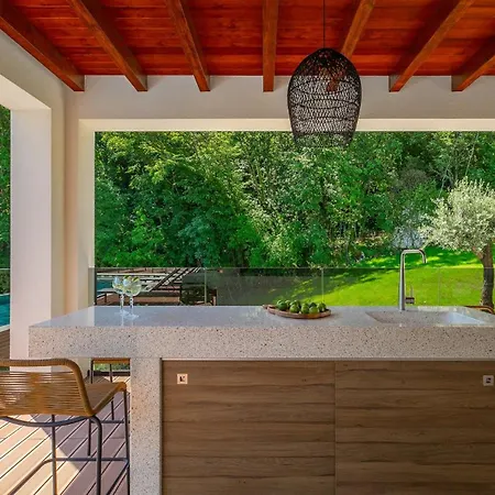 Magnificent Istria Oasis 4 Bedrooms Spacious Sun Terrace With Outdoor Heated Pool Villa *